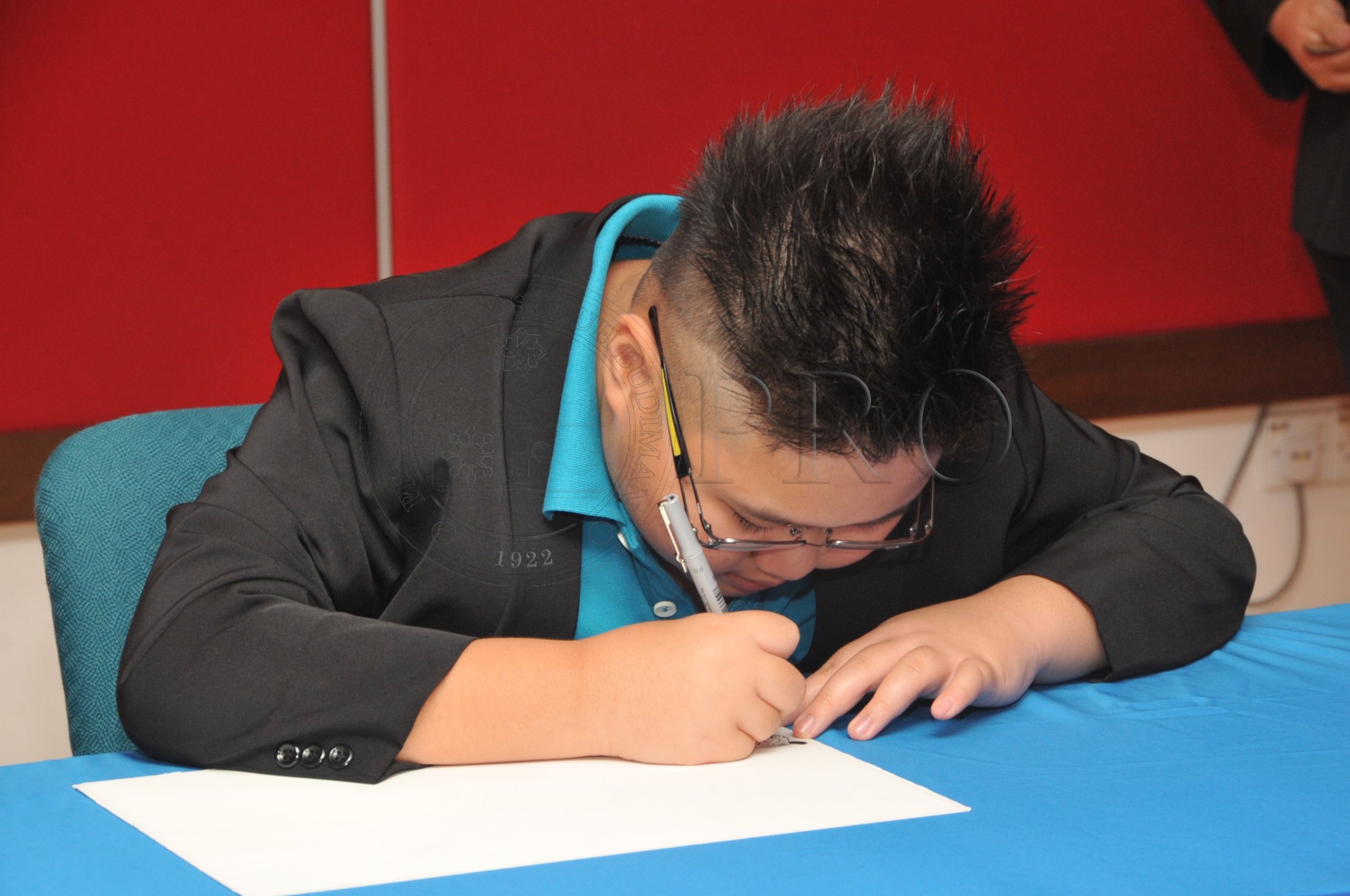 PRO 14 03 AUTISME PRO 6305